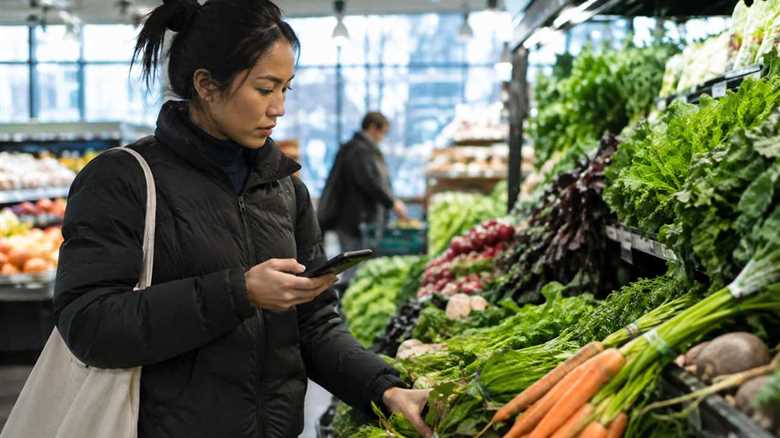 Seattle Passes First-in-Nation Ban on AI Grocery Pricing, but Stores Warn Discounts Could Disappear