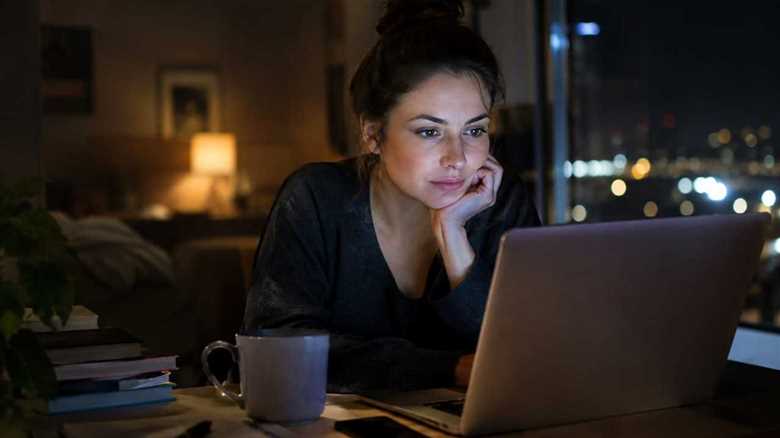 A Late-Night Substack Post Promises Rent Money From Faceless Side Hustles