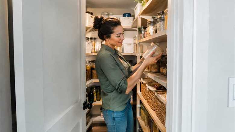 DIYer Turns Tiny 4-Foot Pantry Into Smart Storage for Under $600